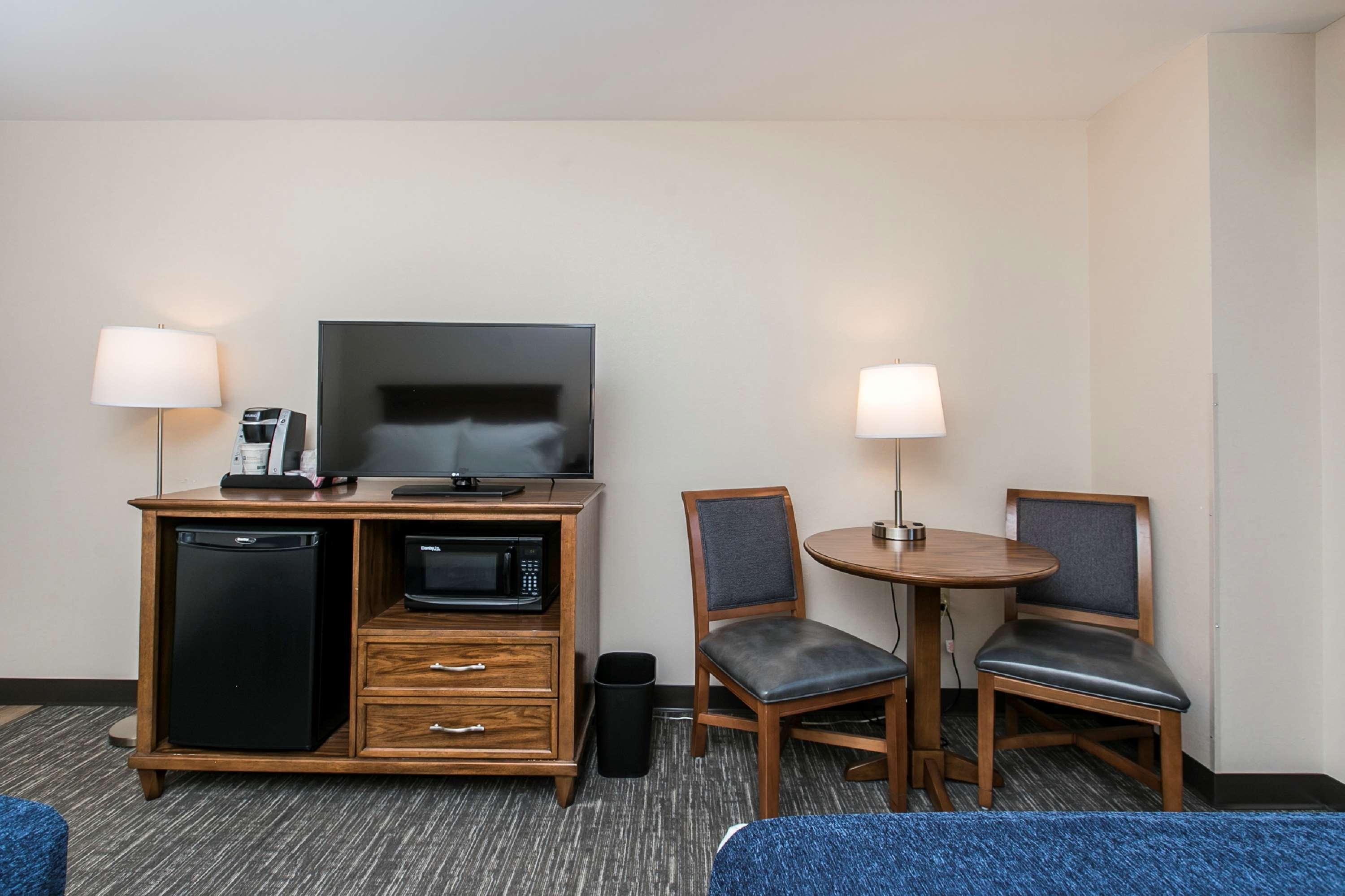 Surestay By Western Hershey Hotel