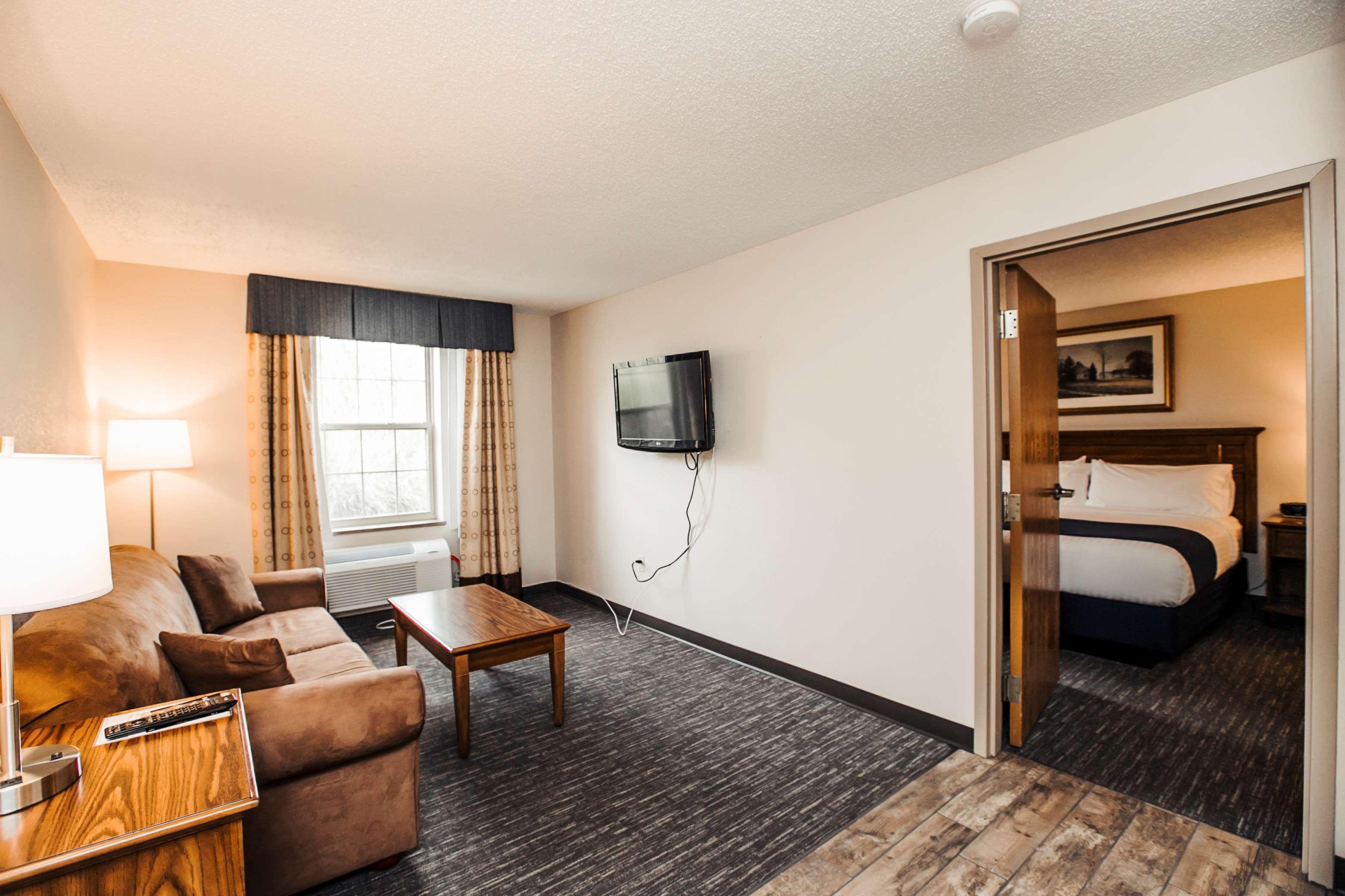 Surestay By Western Hershey Hotel